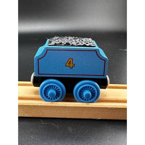 Thomas Wooden Railway Vtg 2001 Gordon’s Tender #4 RARE YEAR Learning Curve - Picture 3 of 8